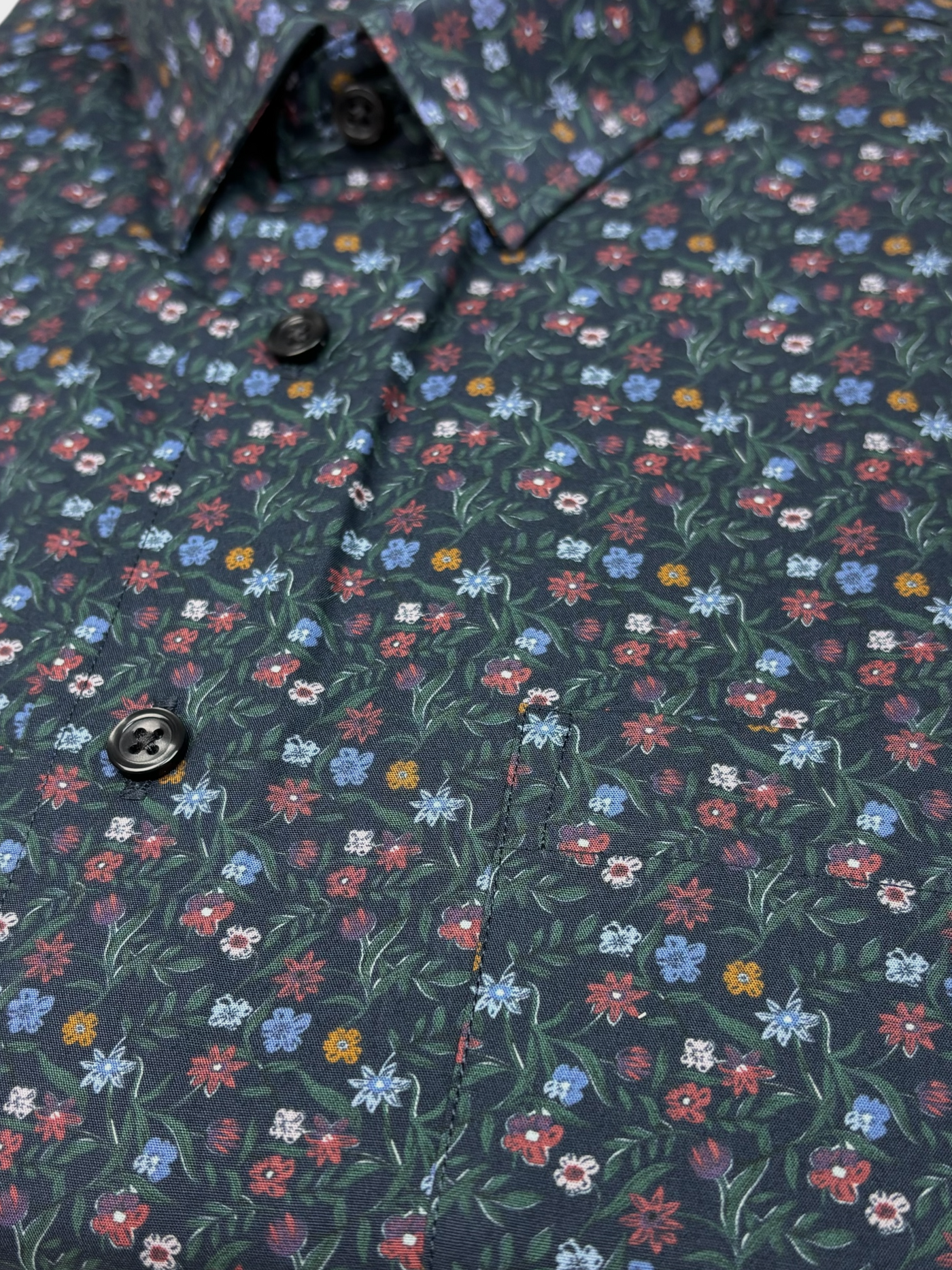 Chemise manches longues à motif floral