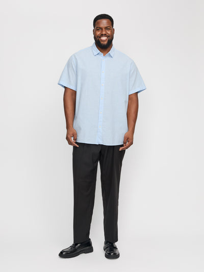 Chemise manches courtes bleue en mélange de lin