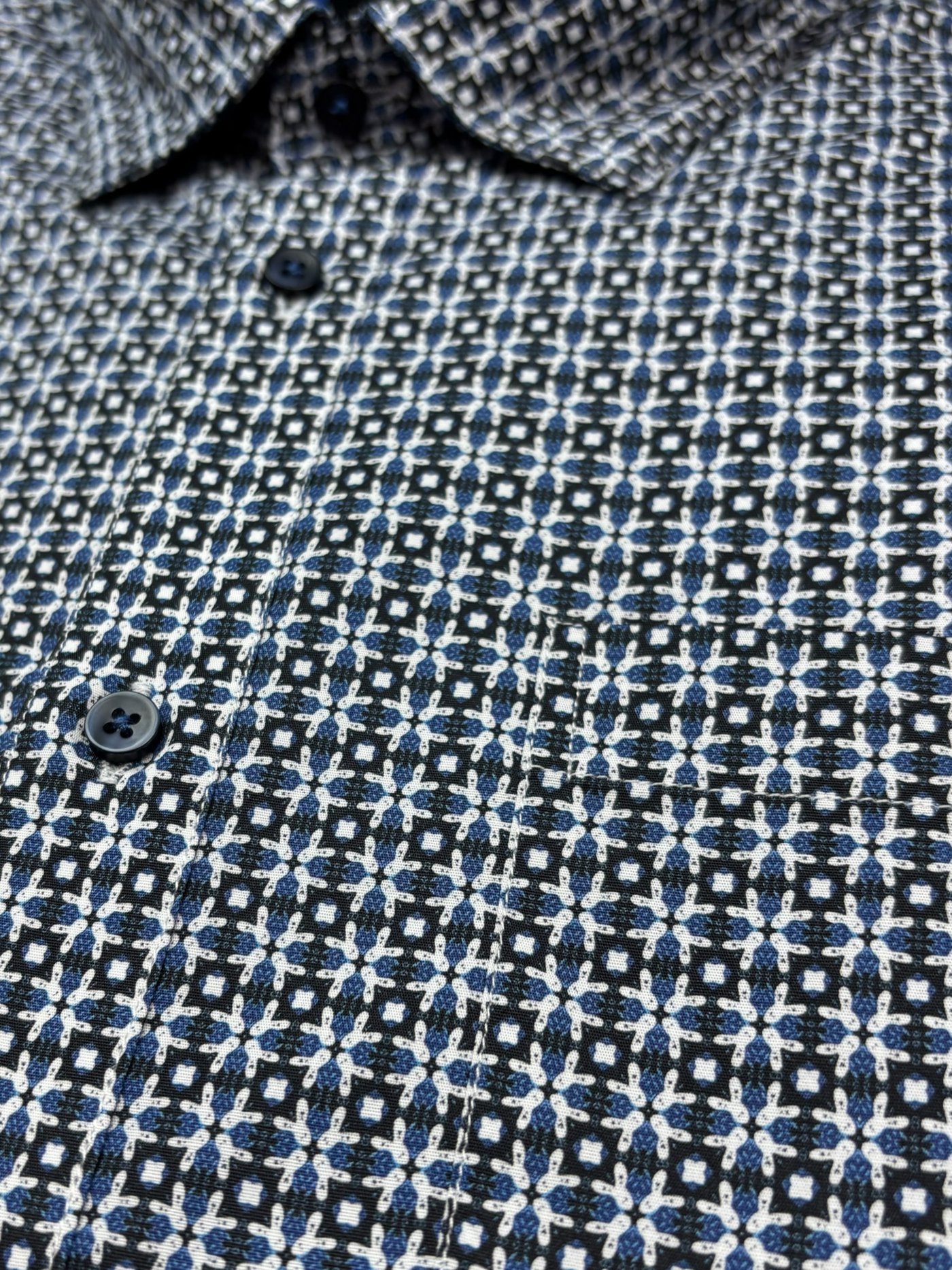 Chemise manches longues mosaïque bleue