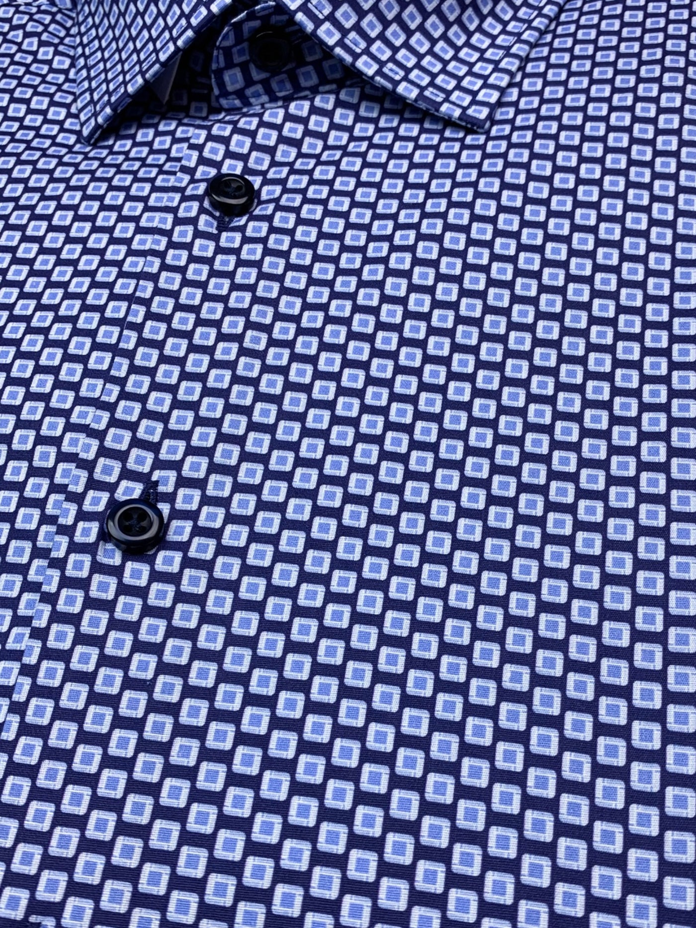 Chemise manches longues bleue à motif de carrés