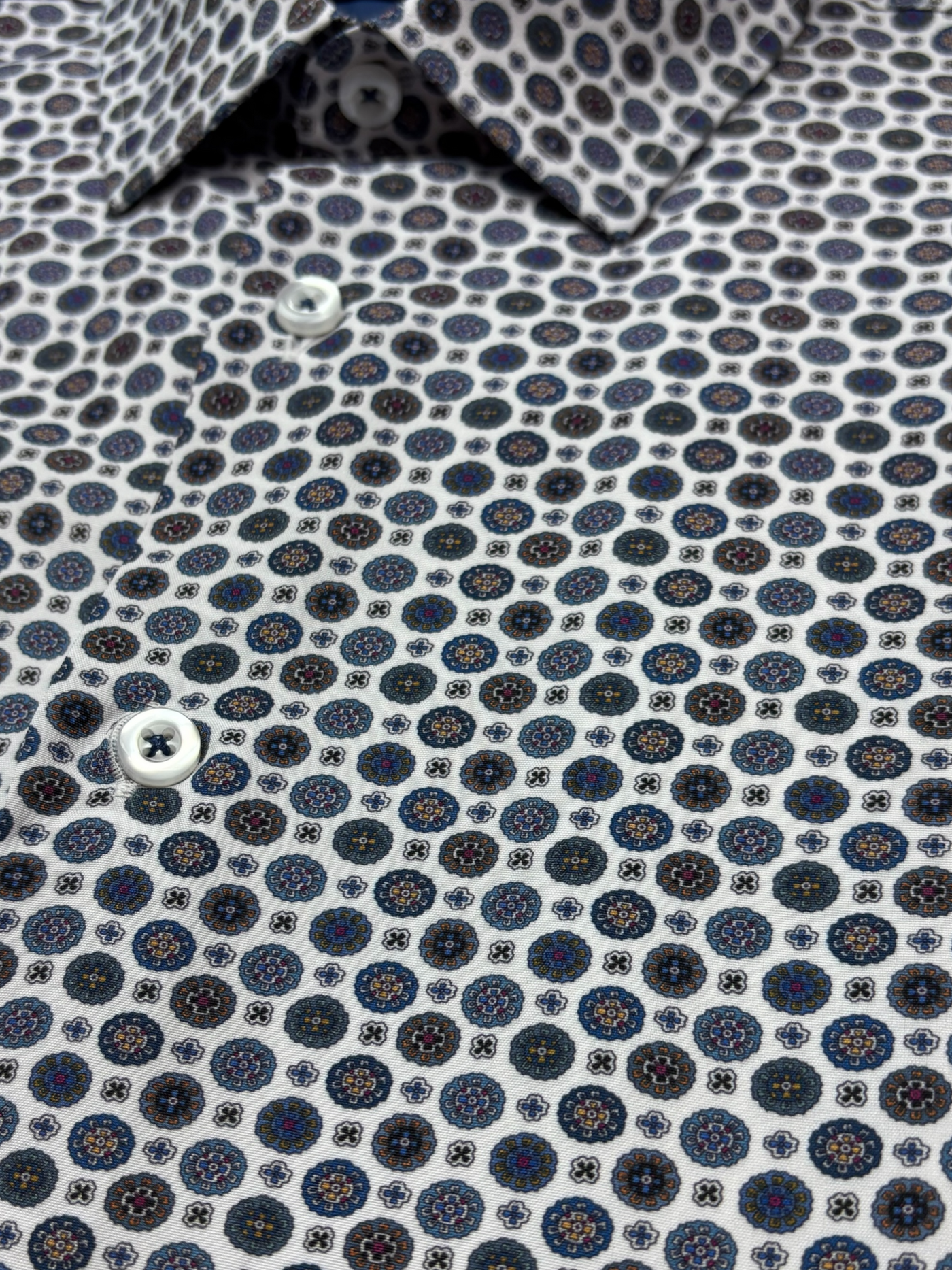 Chemise manches longues performante extensible à motif